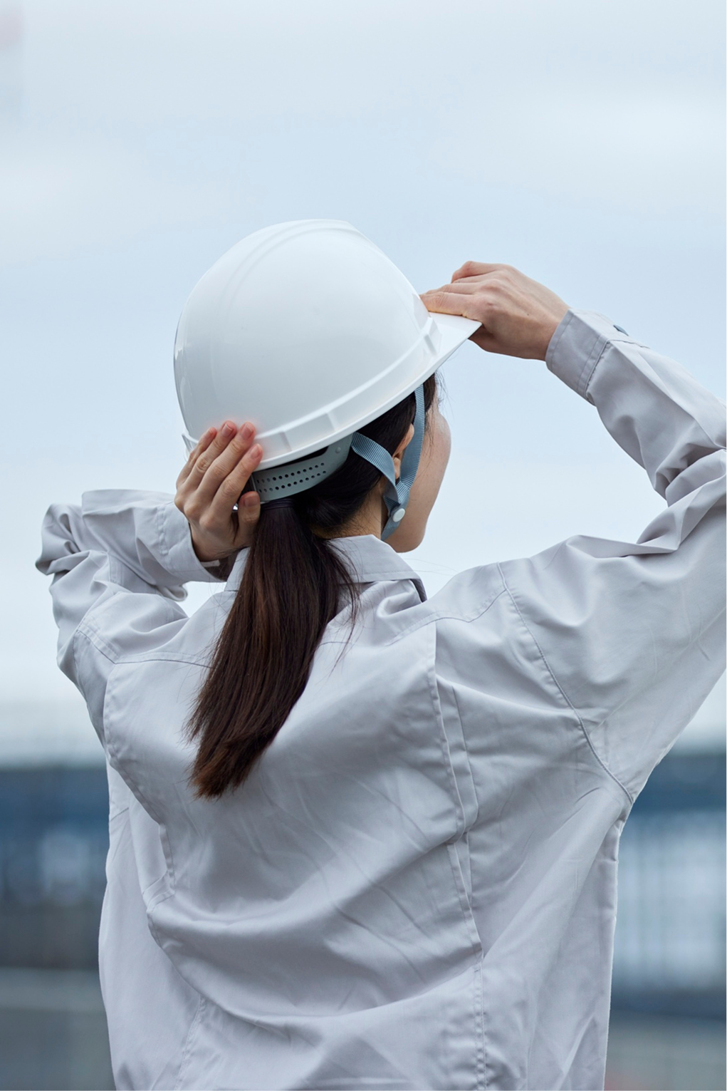 社員インタビュー｜未経験から軽鉄・ボード工へ成長（東京都足立区・埼玉エリア）